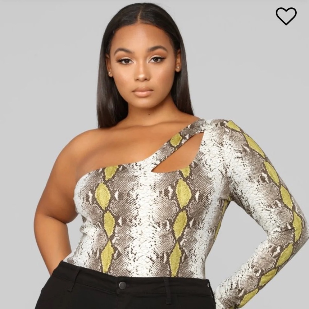 Fashion nova bodysuit